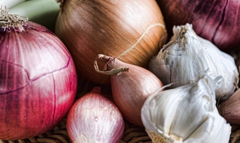 Sorry, There Are No 'Miracle' Foods or Supplements to Protect You From COVID-19