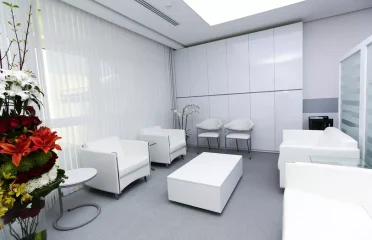 DR. KAMIL AL RUSTOM SKIN & LASER CENTRE